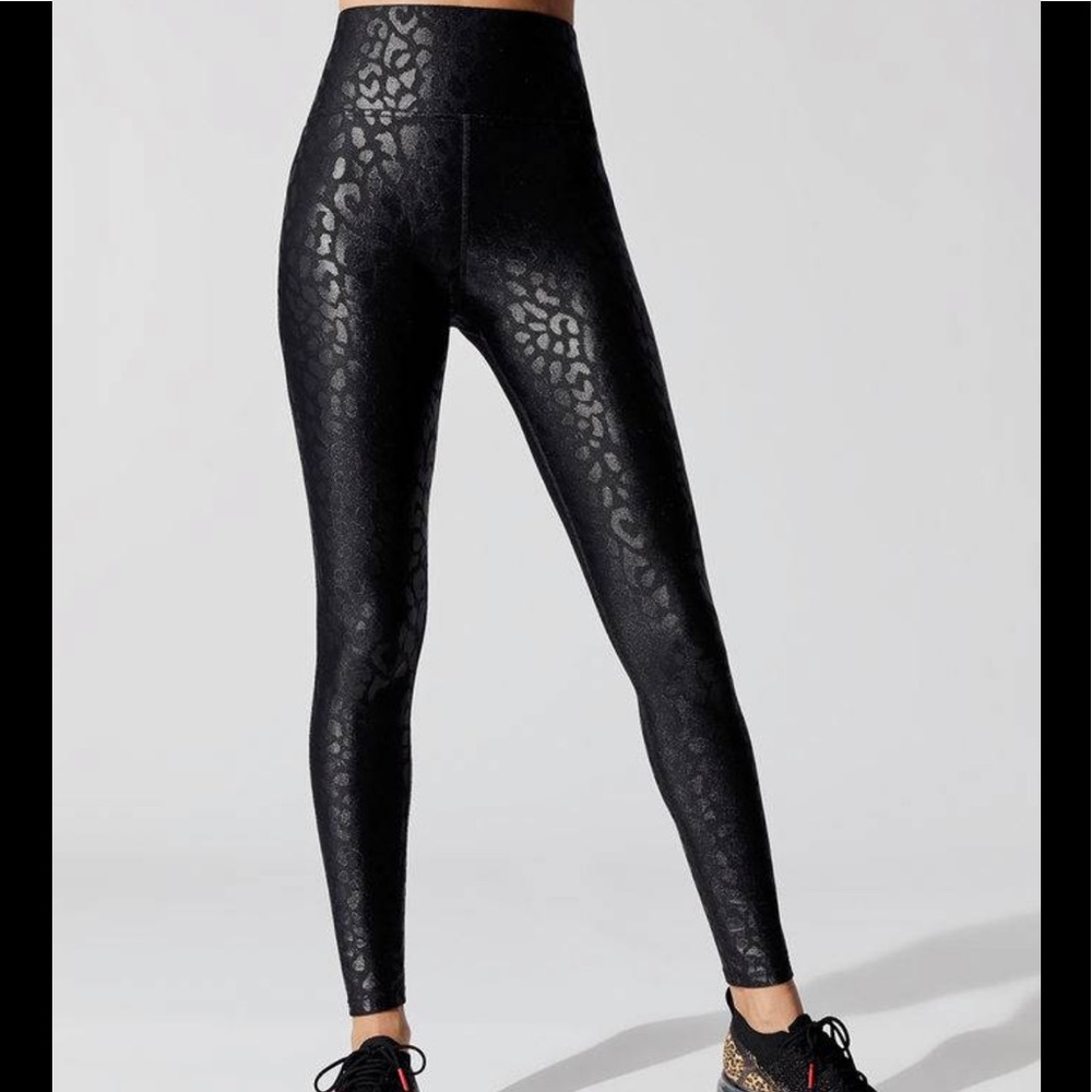 Carbon38 Takara Leopard Black Leggings XS